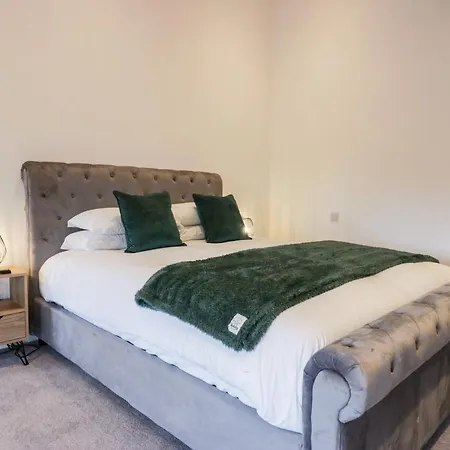 The Bay Tree 彭里斯